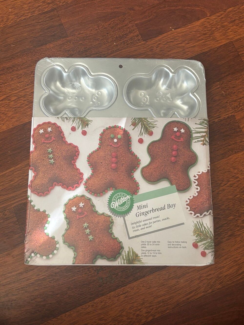 Wilton Mini Gingerbread Boy Cake Pan, vintage Christmas, New in Packaging